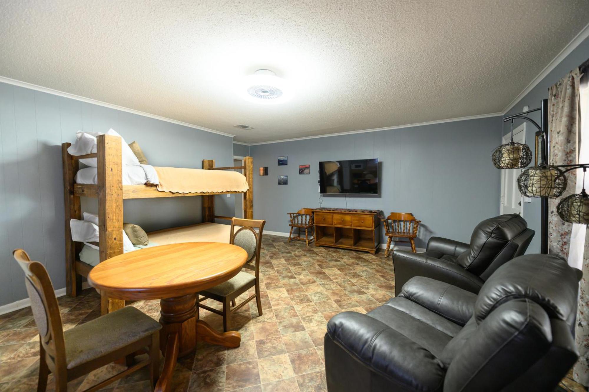Turn On Inn Lake Village Δωμάτιο φωτογραφία